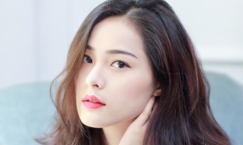 Bất ngờ với nhan sắc của Hạ Vy 3 năm trước khi yêu Cường Đôla