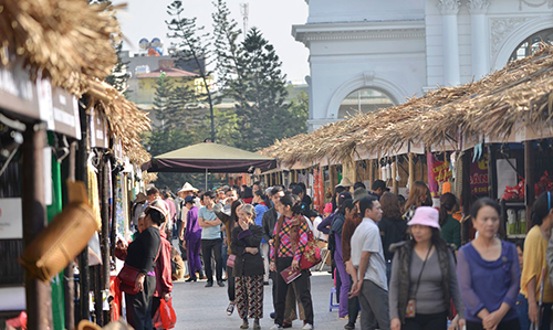 Cá kho Vũ Đại, nho Ninh Thuận đổ bộ “khu nhà giàu” Hà Nội