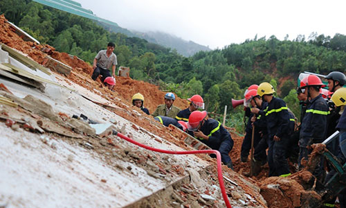 Hiện trường vụ lở núi làm 2 người chết, 3 người mất tích