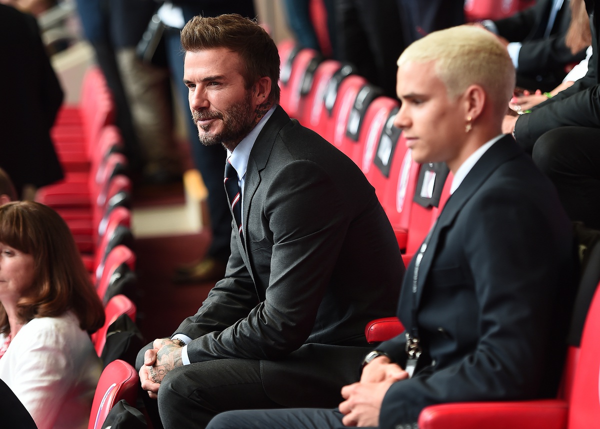 Cha con Beckham nổi bật ở dàn khách VIP dự khán trận Anh gặp Đức