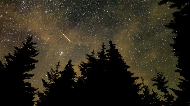 Đẹp nghẹt thở chùm ảnh mưa sao băng Perseid cực đại tuyệt nhất năm