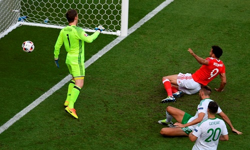 Euro 2016 Xứ Wales 1 – 0 Bắc Ireland: Tội đồ đốt lưới