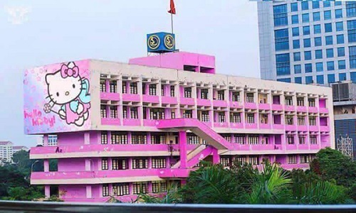 Thực hư tin một loạt trường đại học ở HN phủ sơn hồng