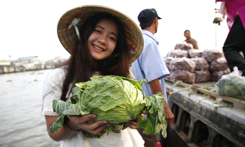 Dung nhan của cô gái được mẹ khuyên cách khéo chọn chồng