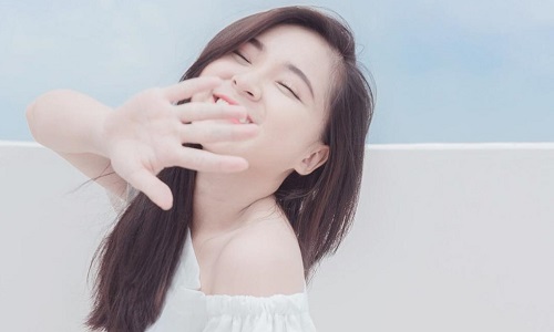 Em gái xinh như hot girl của Yumi Dương là ai?