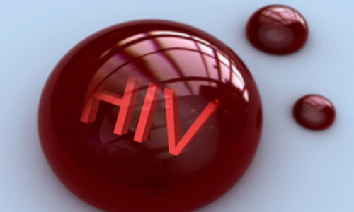 Cần làm gì khi bị dính máu nghi nhiễm HIV?