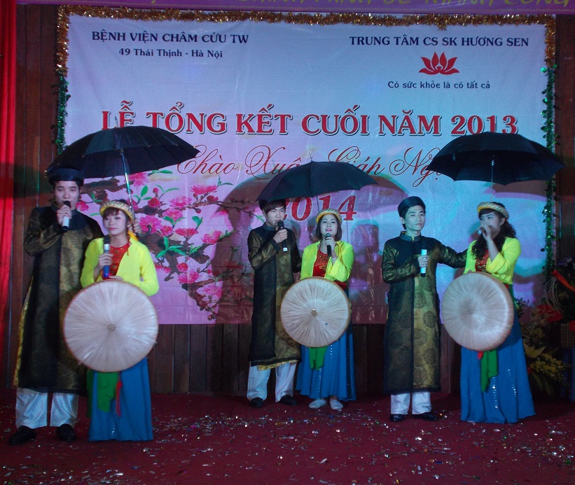 Toàn cảnh lễ tổng kết năm 2013 của Hương Sen qua ảnh