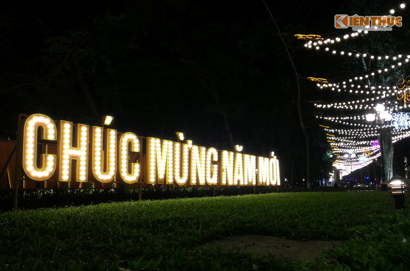 Ngắm Hà Nội rực rỡ chào đón năm mới 2016