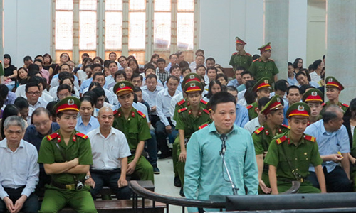 Kín đặc người trong phiên xử Hà Văn Thắm và đồng phạm