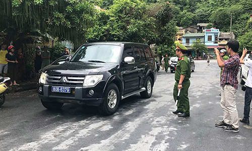 Cận cảnh khám xét nhà ông Vũ Trọng Lương vụ sửa điểm thi Hà Giang