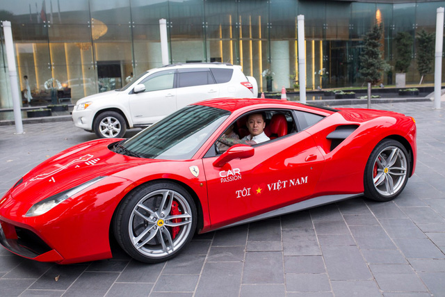 Công an xử lý siêu xe Ferrari gặp nạn của ca sĩ Tuấn Hưng thế nào?