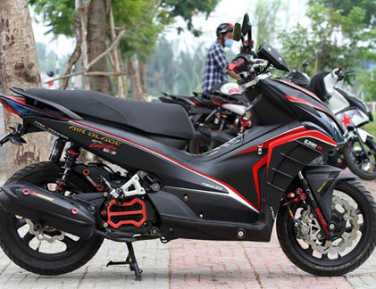 Dân chơi Sài Gòn biến Honda Airblade thành moto PKL 