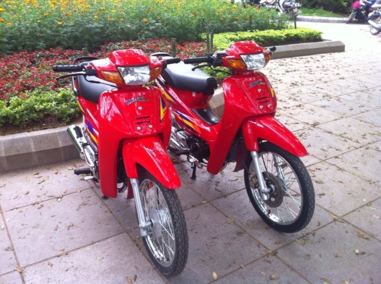 Dân chơi HN tút tát Honda Wave Thái "già" đẹp long lanh