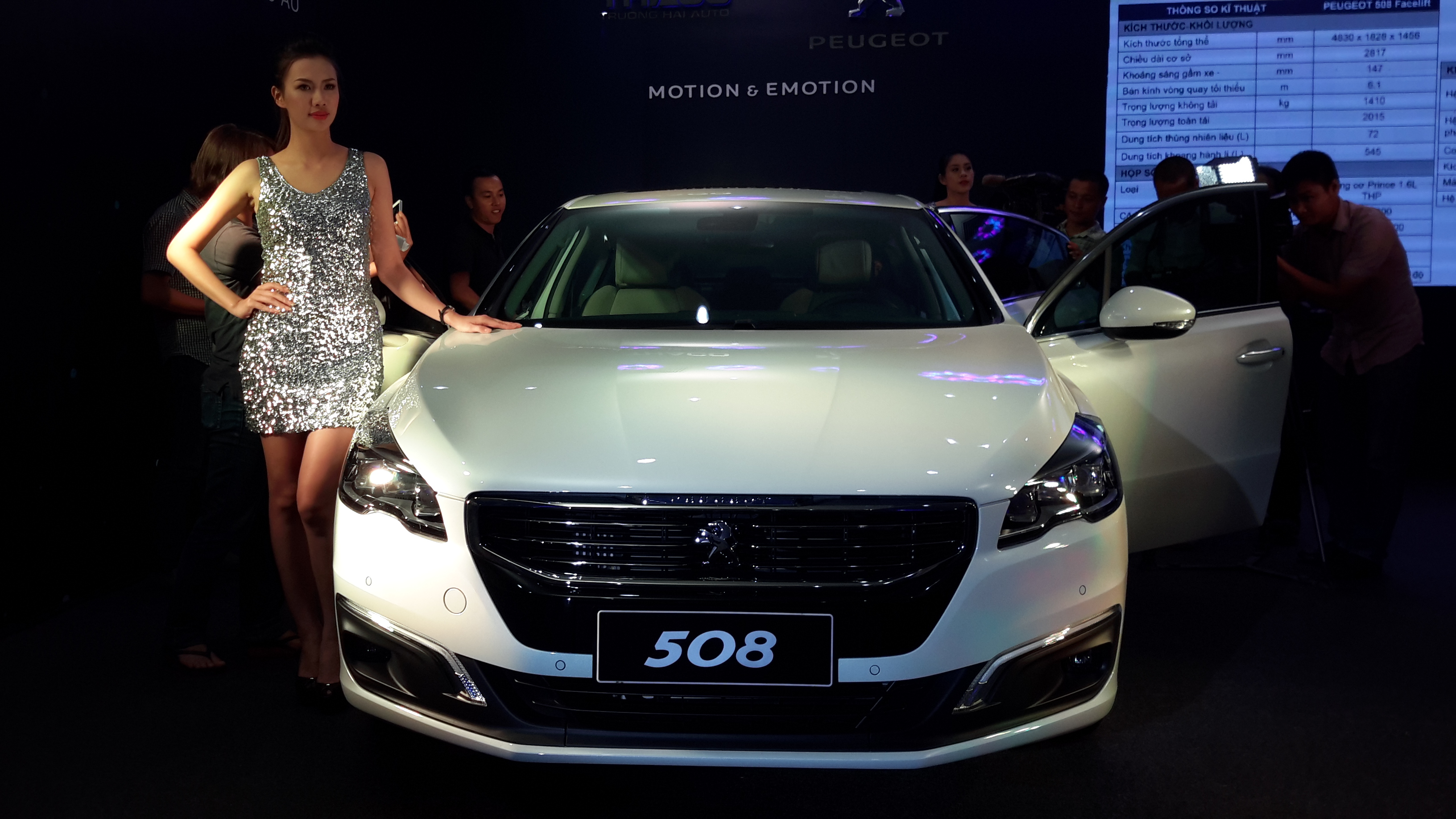 Peugeot 508 2015 giá 1,4 tỷ vừa ra mắt có gì hot?