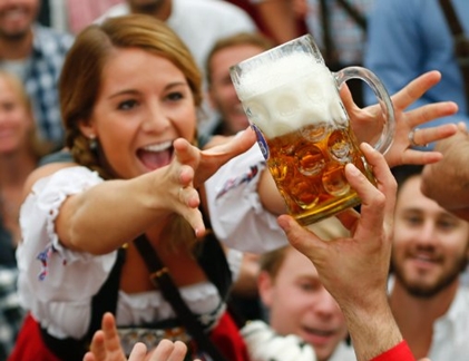 Choáng ngợp Lễ hội bia Oktoberfest ở Munich