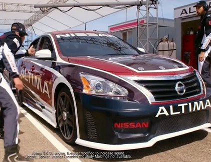 Xe đua Nissan Altima bất ngờ lộ diện