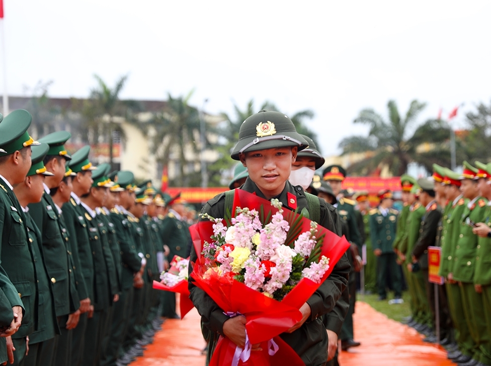 Thanh niên Bắc Trung Bộ nô nức ngày hội tòng quân