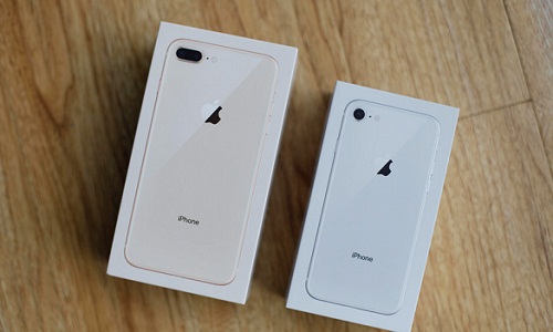 Cận cảnh iPhone 8 đầu tiên về Việt Nam giá từ 19,9 triệu đồng