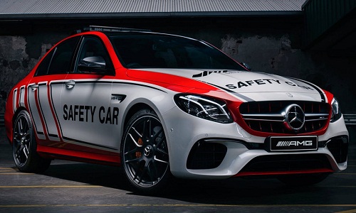 Mercedes-AMG E63 S 4MATIC+ phiên bản xe dẫn đường