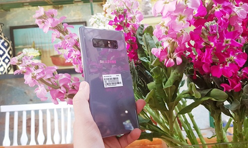 Ngắm Galaxy Note8 màu tím khói hút hồn phái đẹp