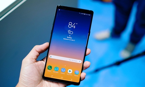 Cận cảnh Galaxy Note 9 vừa ra mắt đẹp lung linh