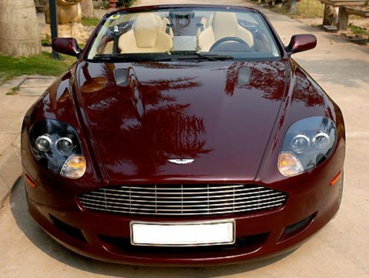 Có bao nhiêu xế Aston Martin như Andrea sở hữu ở VN?