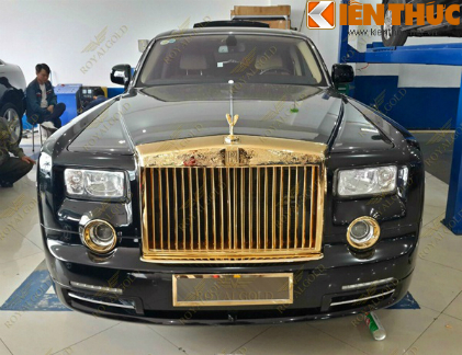 Rolls-Royce Phantom “độ” Rồng thời Lý, mạ vàng ở TPHCM