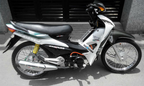 Honda Wave “lên đời” thành siêu xe cảnh sát Dubai