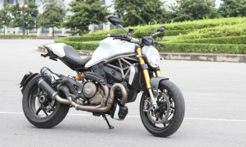 Ngắm naked-bike mạnh nhất của Ducati tại Hà Nội