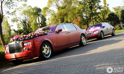 Đẳng cấp như Rolls-Royce và Maybach làm xe hoa