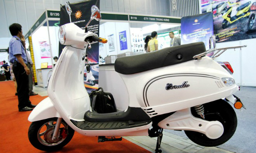 Xuất hiện xe điện giống hệt Vespa tại Việt Nam