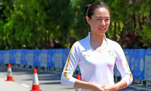 Những tình nguyện viên áo trắng xinh đẹp tại Sea Games 28