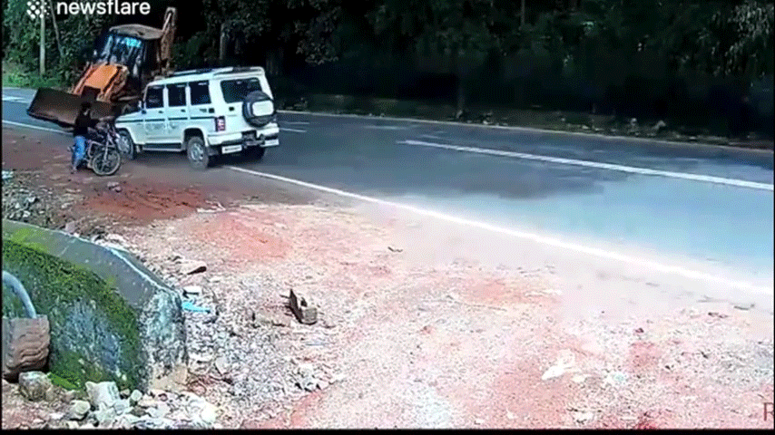Video: Thoát chết do... tai nạn