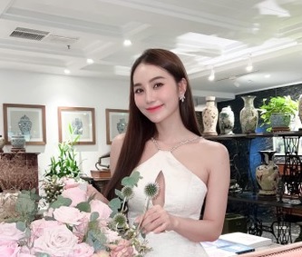 Á hậu Miss Earth Vietnam vướng tin đồn tình ái với Shark Bình là ai?