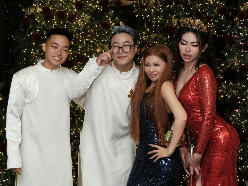 Cận cảnh tiệc Noel xa hoa của rich kid từng là fan Ngọc Trinh