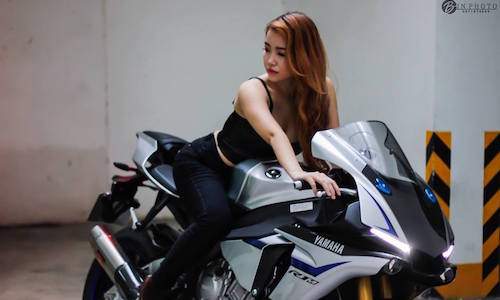 Hotgirl Việt so dáng cùng siêu môtô “hàng khủng” Yamaha R1M