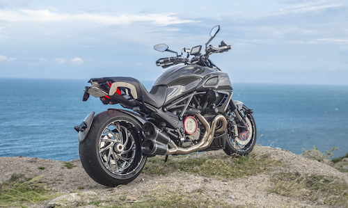 Ducati Diavel Carbon “full option” siêu chất của biker Việt