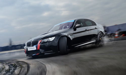 BMW M3 đời cũ “lên đời” xe đua siêu đẳng cấp 