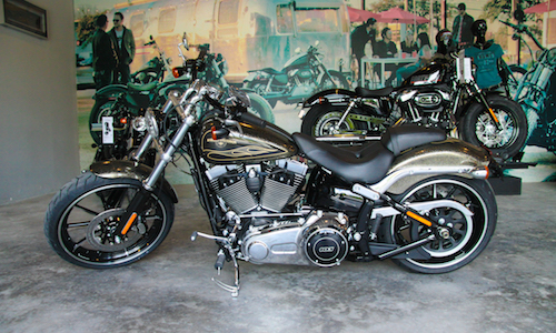 Harley-Davidson Breakout “kịch độc” tại Sài Gòn