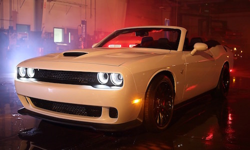 Cắt mui, Dodge Challenger Hellcat "đội giá" lên 3,1 tỷ