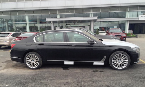 Xe sang BMW 750Li 2016 giá 6,4 tỷ đầu tiên tại VN