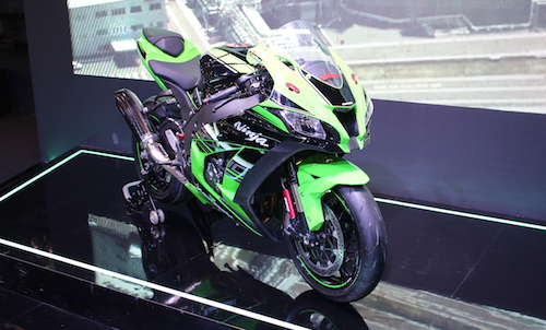 Superbike mạnh nhất Kawasaki ZX-10R giá 549 triệu tại VN