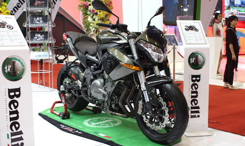 “Thuốc nổ hạng nặng” Benelli Century Racer 1130 tại VN