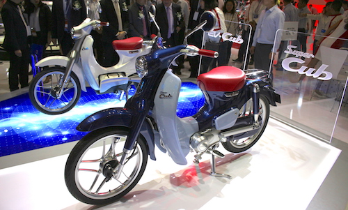 Ngắm Honda Super Cub "siêu hiện đại" đầu tiên tại VN