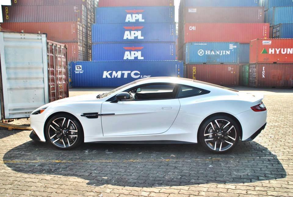 “Siêu điệp viên” Aston Martin Vanquish “cập bến” VN