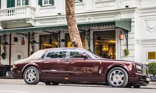 “Soi” giá xe Rolls-Royce tăng hàng chục tỷ sau thuế tại VN