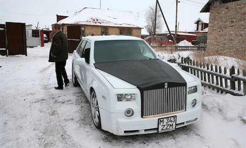 Mercedes E-Class “biến hình” siêu xe Rolls-Royce Phantom