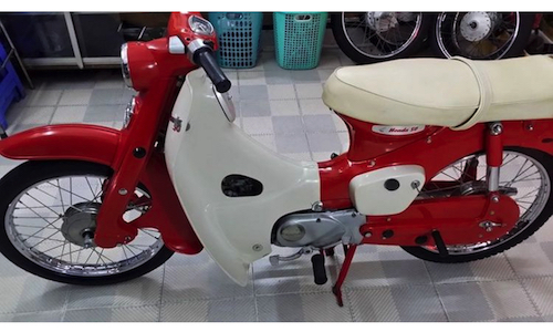 Honda Cub hơn 50 năm vẫn “mới cứng” tại Sài Gòn