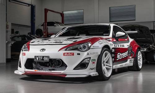 Xe thể thao Toyota GT86 với “trái tim khủng” Nissan GT-R