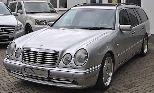 “Soi” Mercedes E55 AMG giá 2,95 tỷ của Michael Schumacher